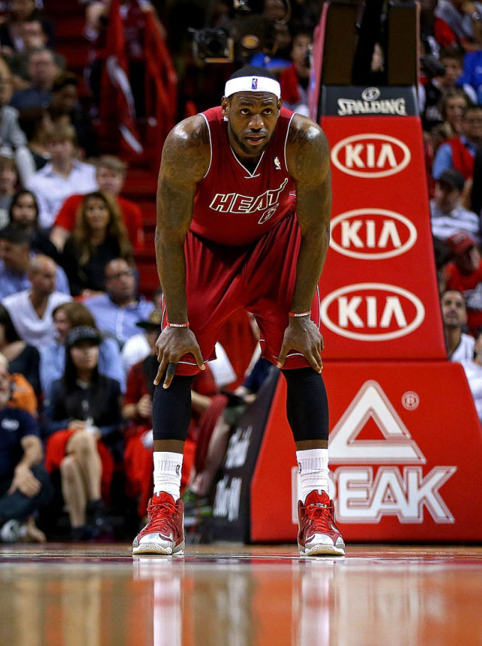 LeBron James Wears Nike LeBron 11 Red/Silver PE (6)