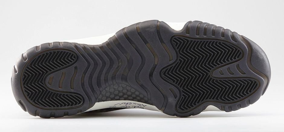 jordan future dark army