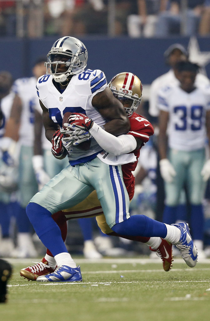 Dez Bryant wearing Air Jordan VI 6 Low (1)