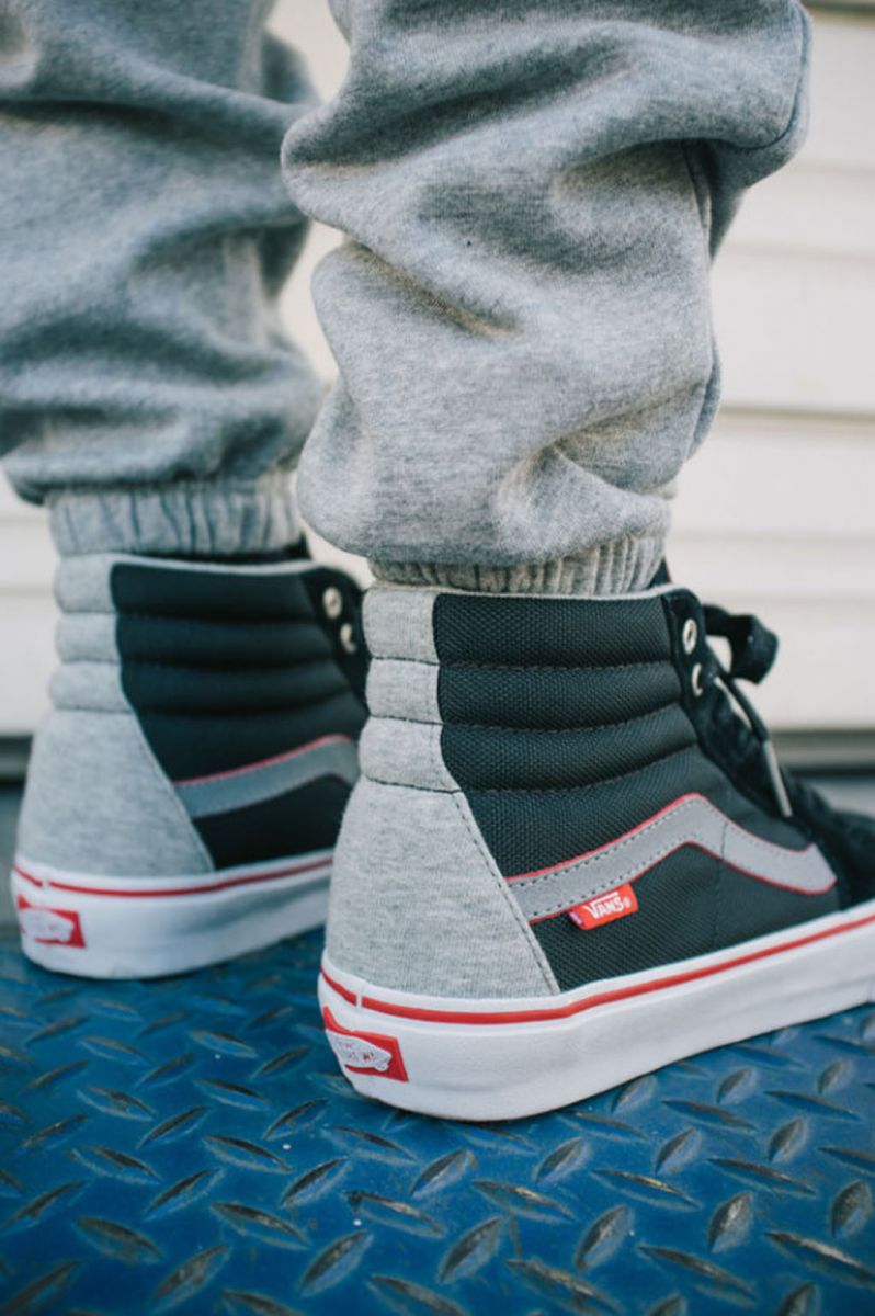 vans sk8 hi pro smu shoe (active) black/red/fleece