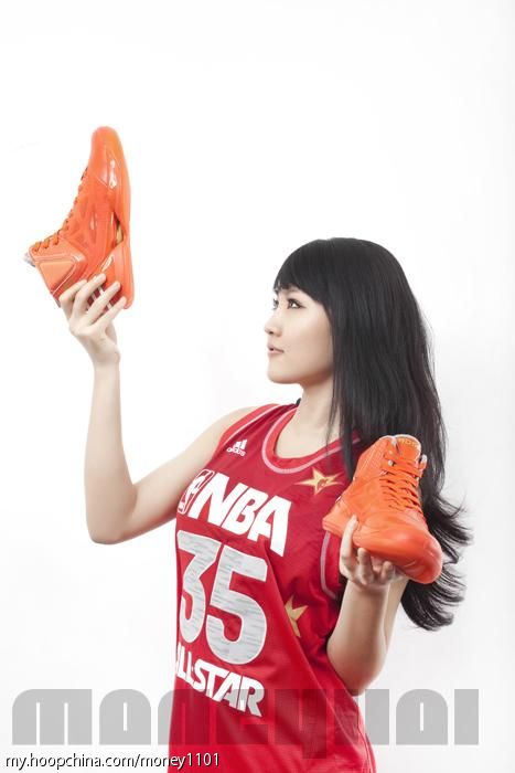 adidas Basketball All-Star Shoes Modeled Rose 2.5 Howard 2 (1)