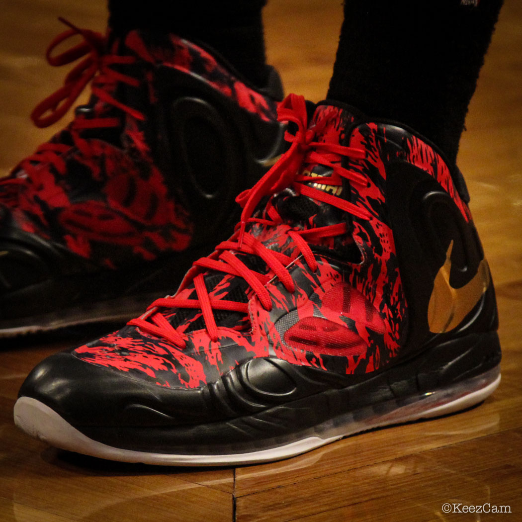 Anthony Davis Wears New 'Camo' Nike Air Max Hyperposite PE