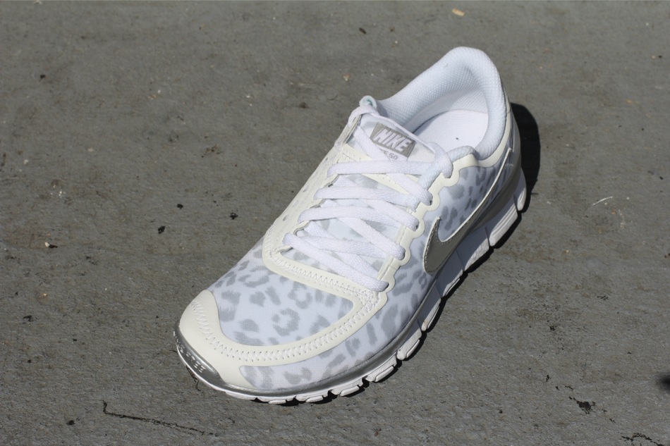 Nike WMNS Free V4 - - White/Metallic | Sole Collector