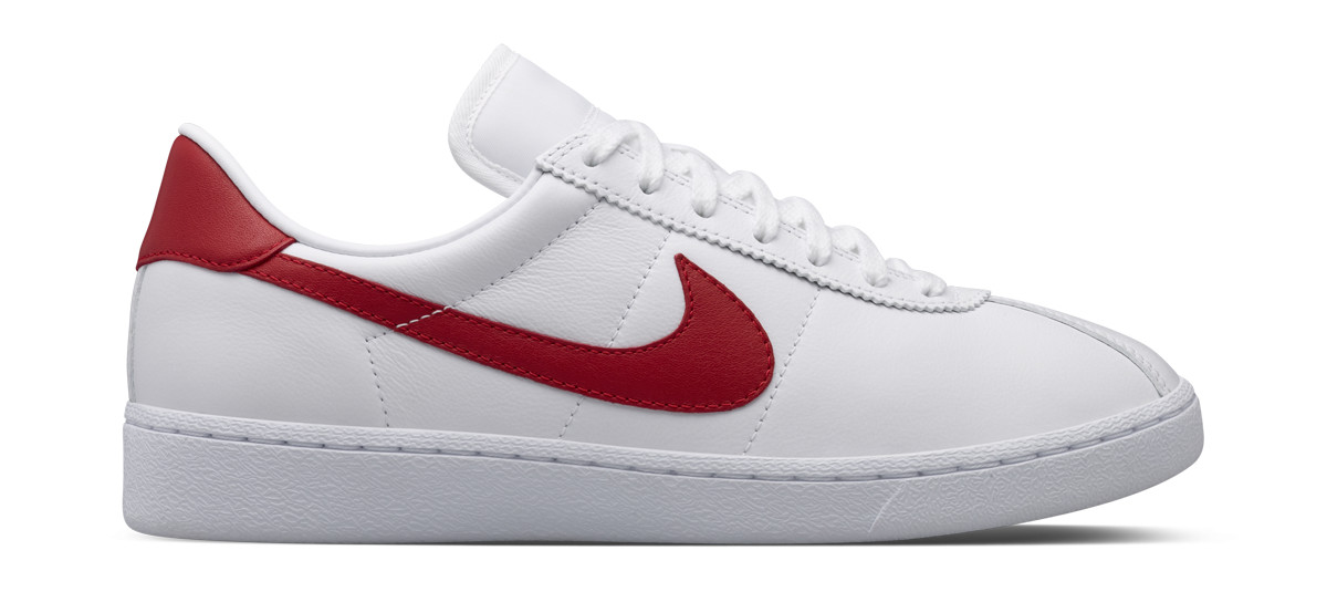 nike white shoes red swoosh