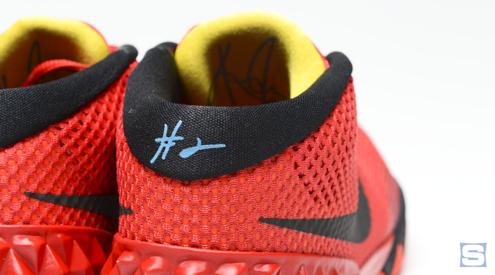 kyrie shoes with spikes