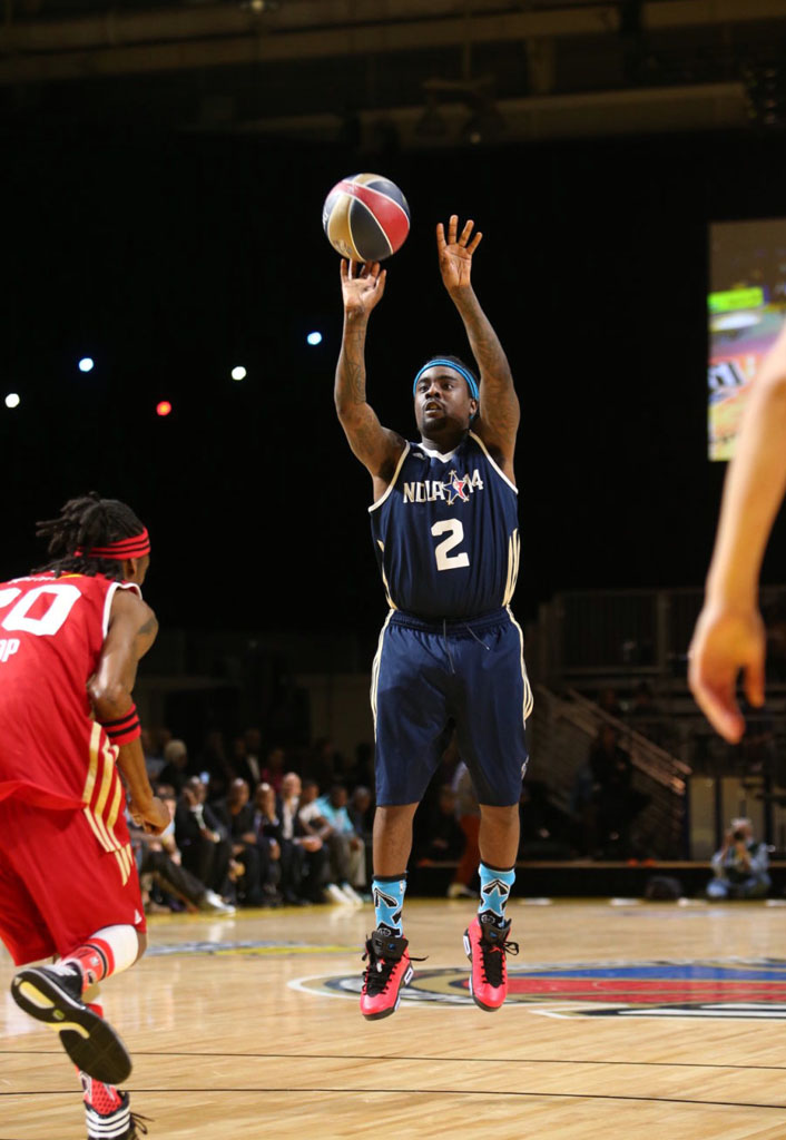 Wale wearing Air Jordan 6 Infrared 23