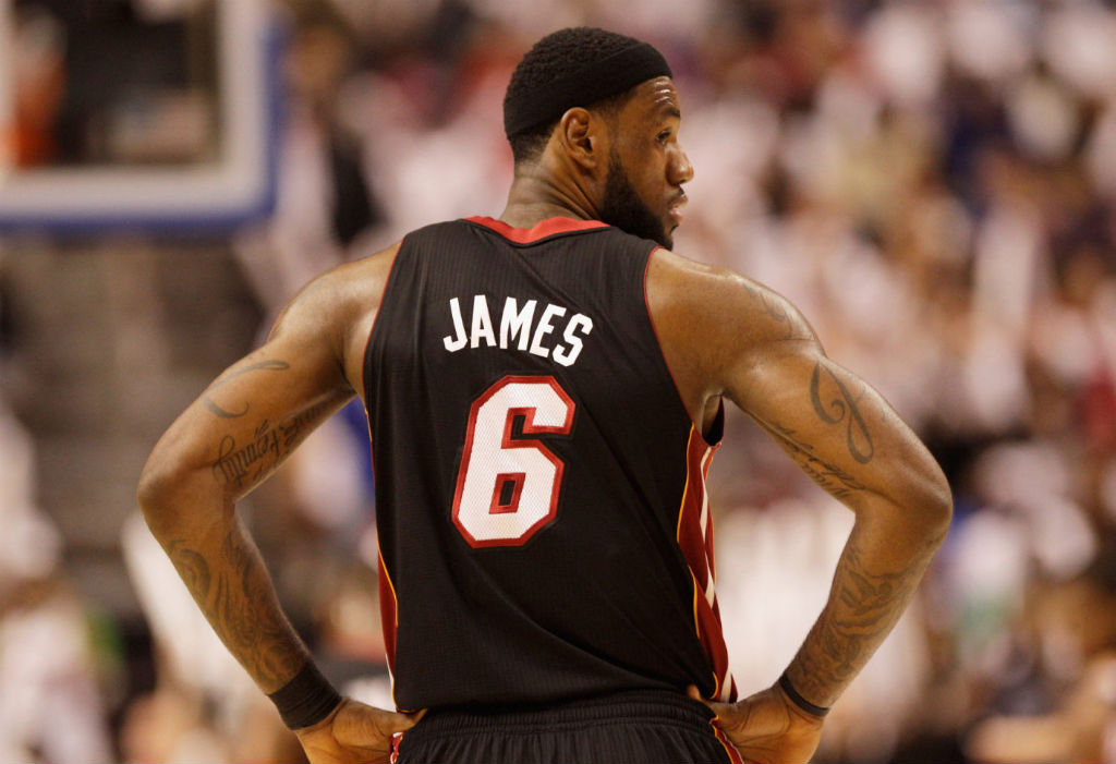 Lebron james back shop in black jersey