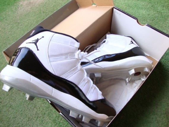 jordan 11 baseball cleats metal