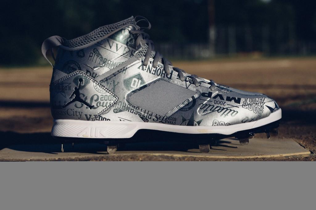 What Pros Wear: Derek Jeter's Jordan Jeter Lux Metal Cleats - What