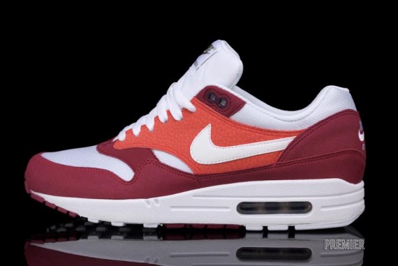 nike air max 1 white and red