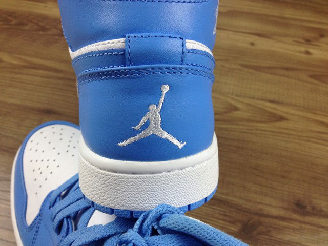 Air Jordan Retro I 1 UNC North Carolina 554724-106 (11)