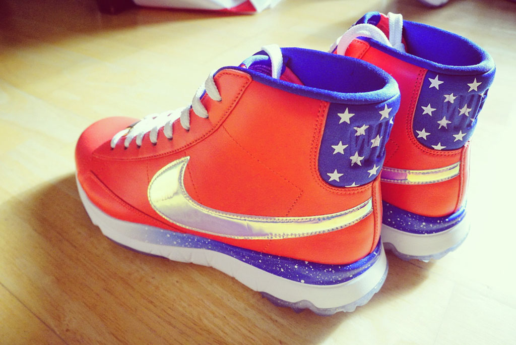 nike red white and blue golf shoes