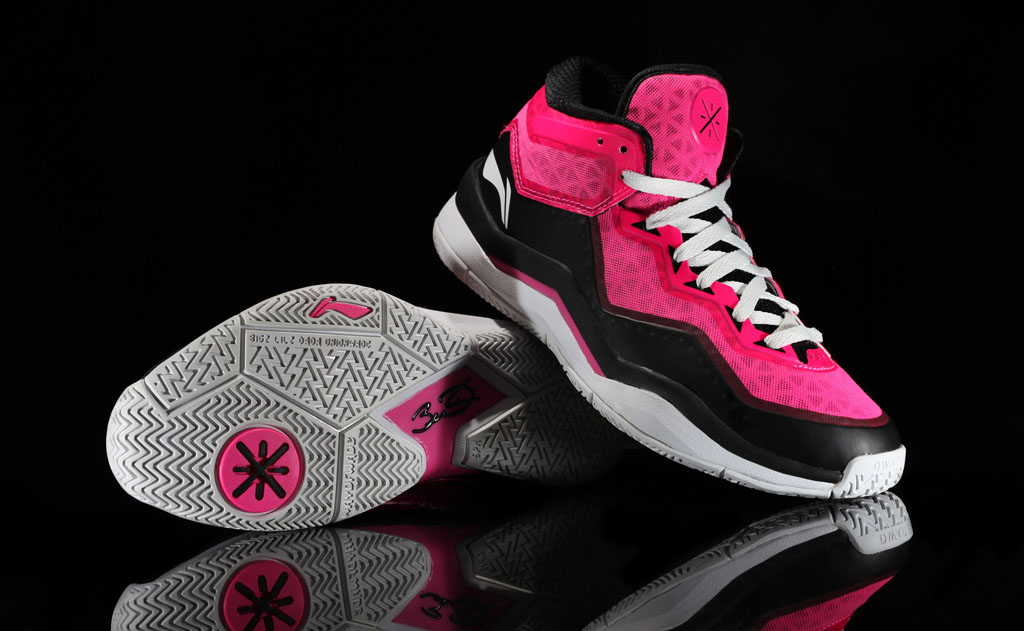 dwyane wade pink shoes