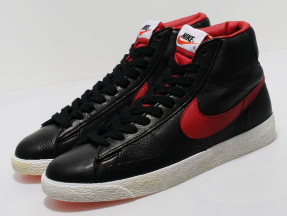 nike blazer red and black