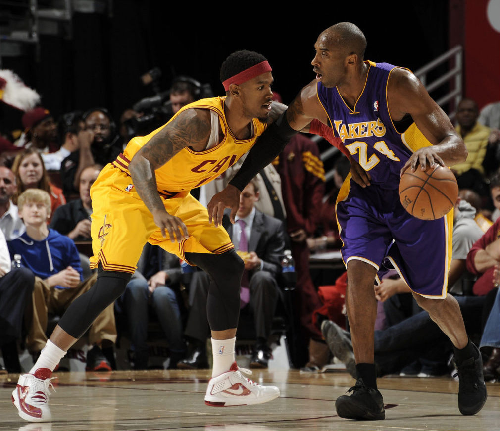 Kobe Bryant wearing Nike Kobe 8 System Blackout (3)