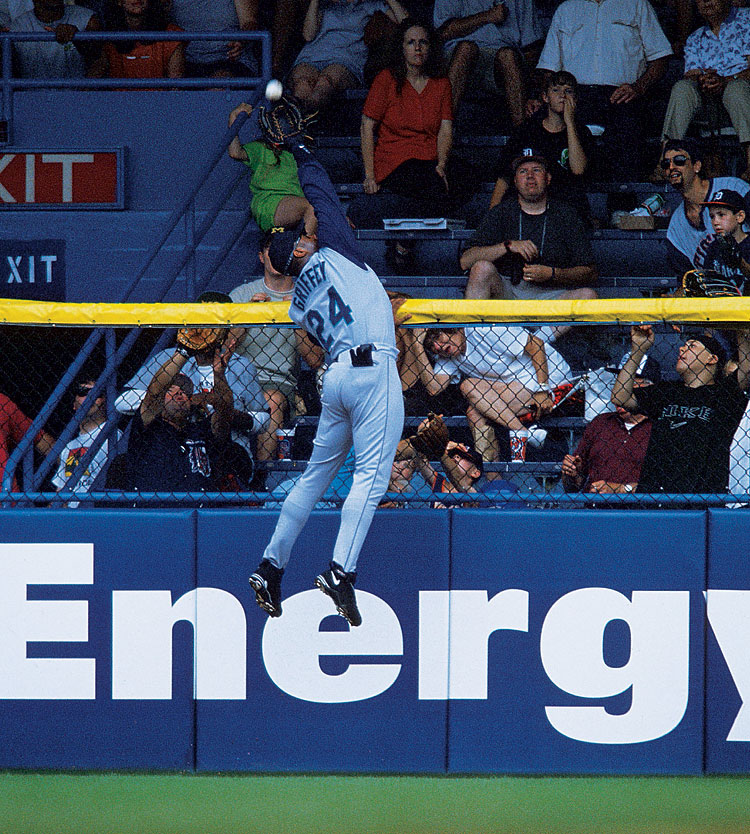 Flashback // Ken Griffey Jr. Wins '98 Home Run Derby in the Nike