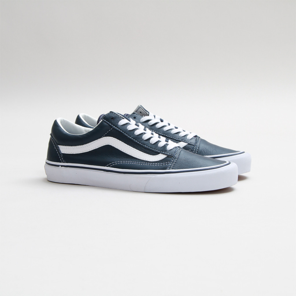 vans old skool with dress