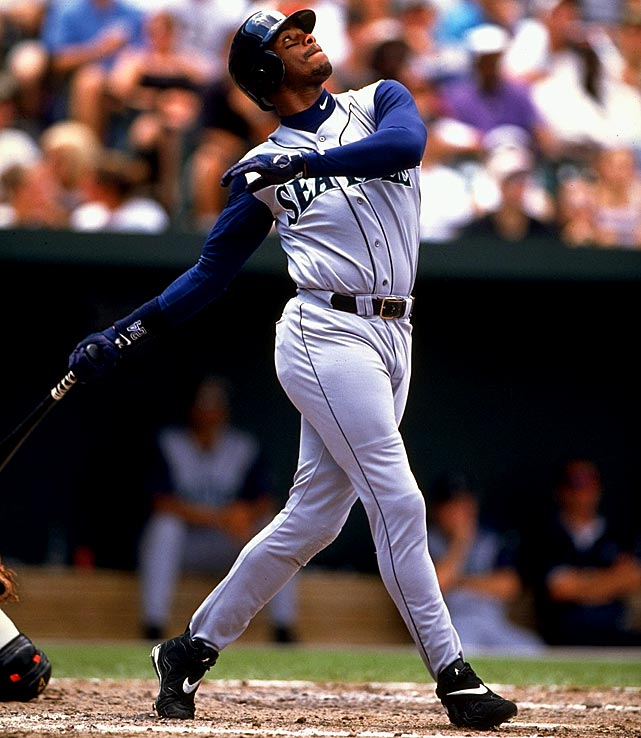 Ken Griffey Jr. Wears Retro Nike Shoes at Home Run Derby - Sports