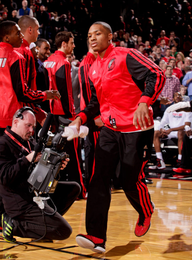 Damian Lillard Hits Game Winner in adidas Rose 773 (1)