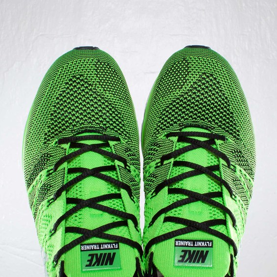 nike flyknit trainer electric green