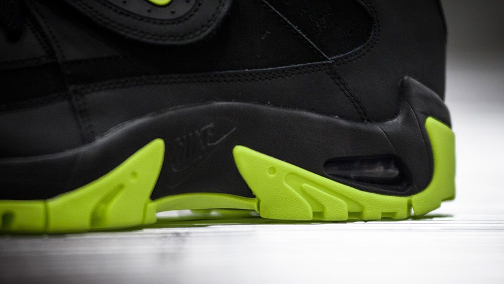 Nike Air Mission Black/Volt (5)