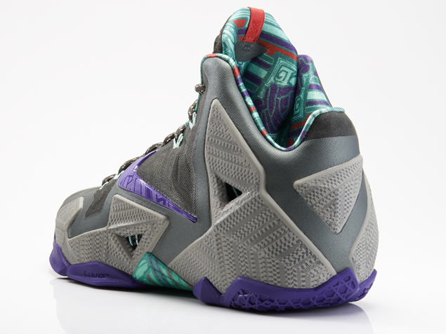 Nike LeBron XI Terracotta Warrior heel