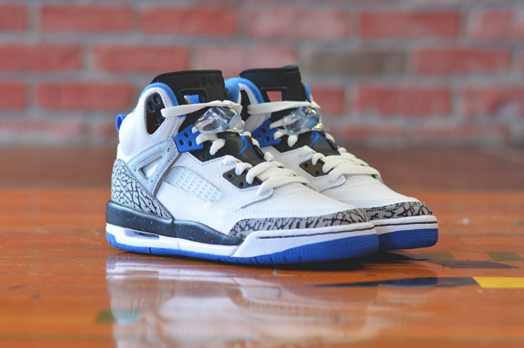 Jordan spizike blue best sale and white