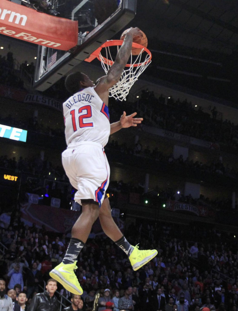 Eric Bledsoe wearing Nike LeBron X Volt Dunkman