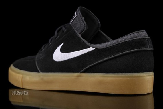 nike sb black with gum sole