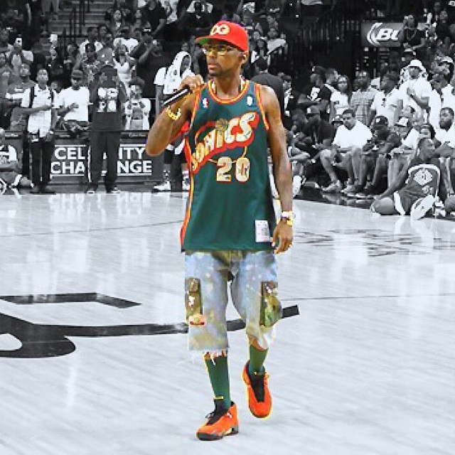 Fabolous wearing Air Jordan XIV 14 Ferrari