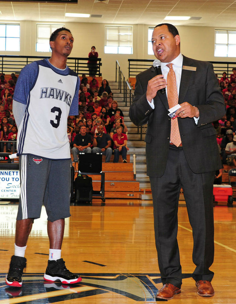 Lou Williams wearing Air Jordan XI 11 Black Red (2)