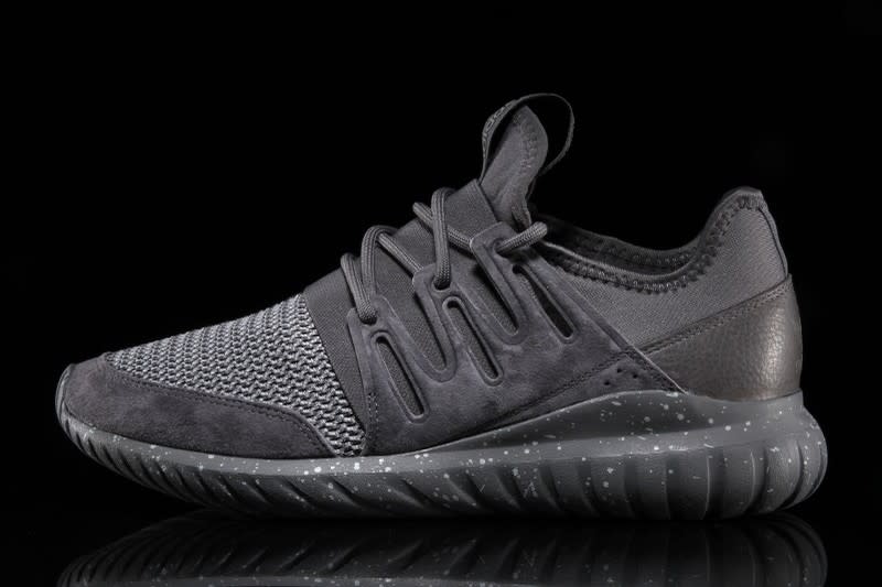 Adidas Men Tubular Radial black core black burgundy Bait