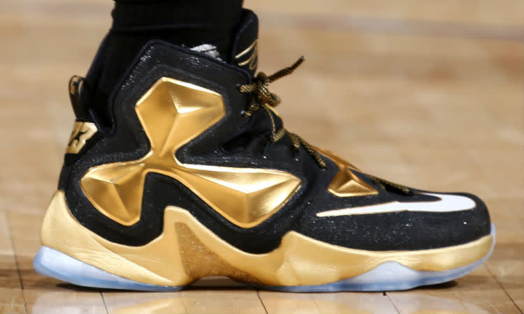 lebron 13 gold