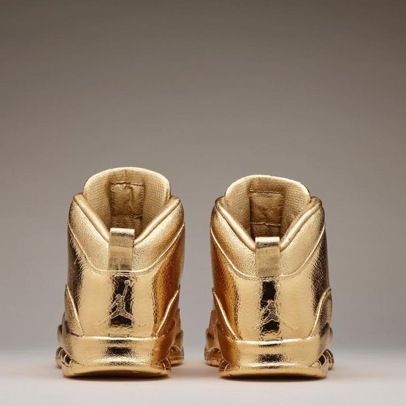 Nike jordan gold shoes hotsell