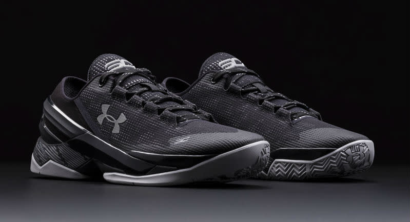 Under Armour Curry Two Low Essential (1)