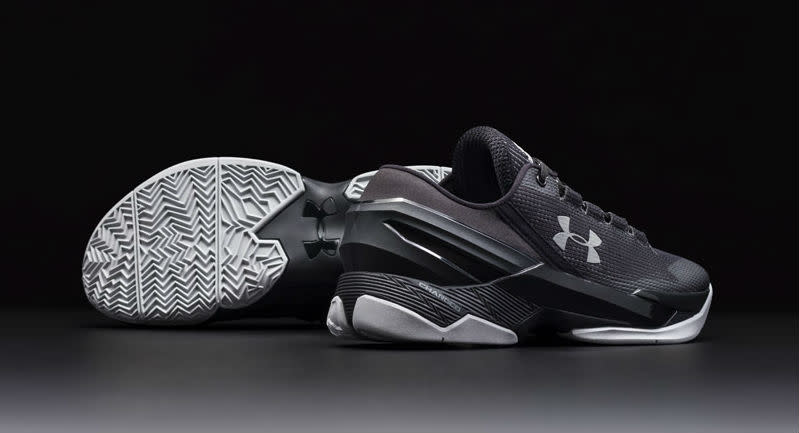 Under Armour Curry Two Low Essential (2)