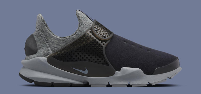 nike sock dart fleece