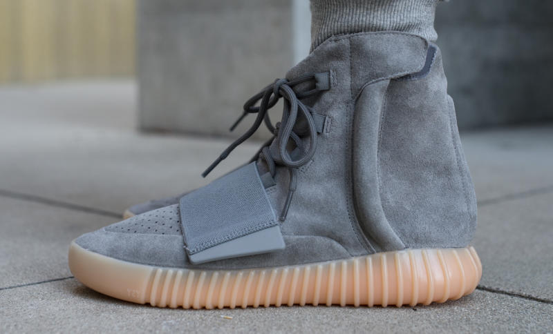 yeezy 750 boost on feet