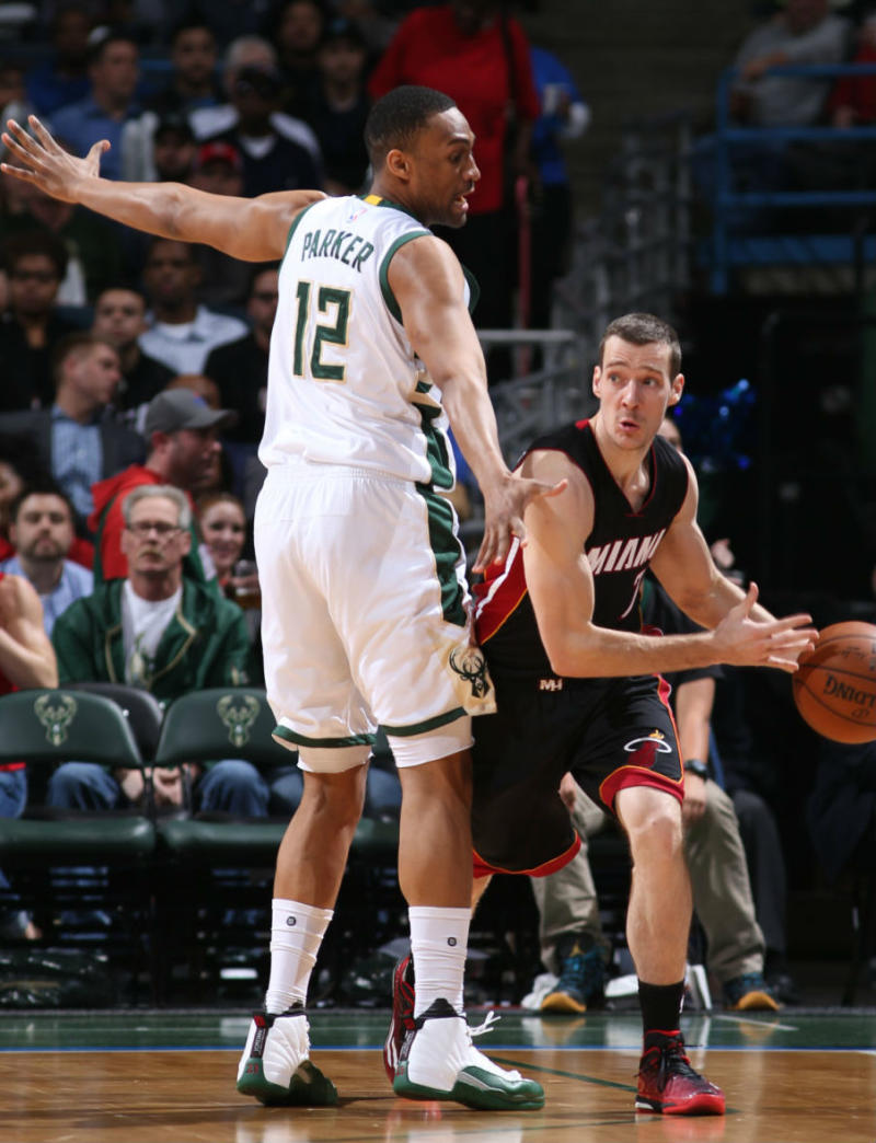 jordan 12 on court