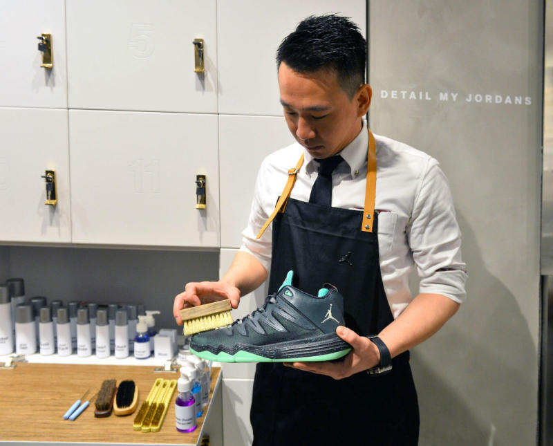 Jordan 8 Wellington Hong Kong Store (8)