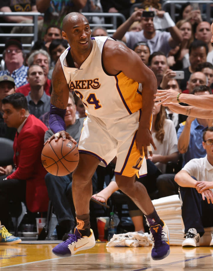 #SoleWatch: Kobe Bryant Helps Lakers Upset Warriors in a Nike Kobe 11 ...