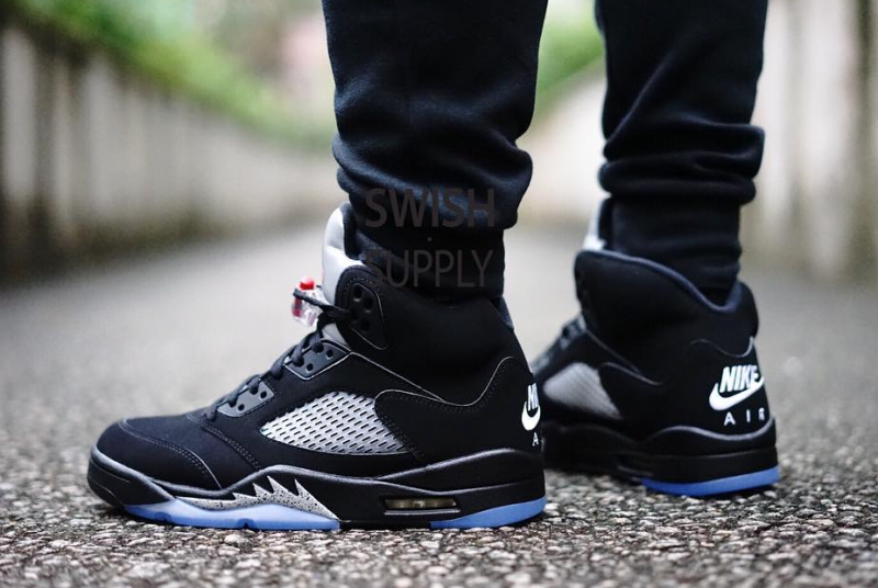 black and silver jordan 5s