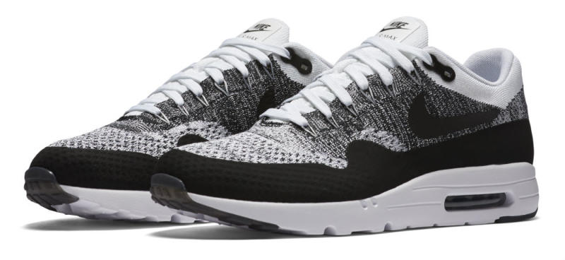 nike air max one black and white