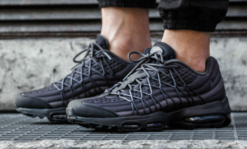 nike air max 95 ultra triple black