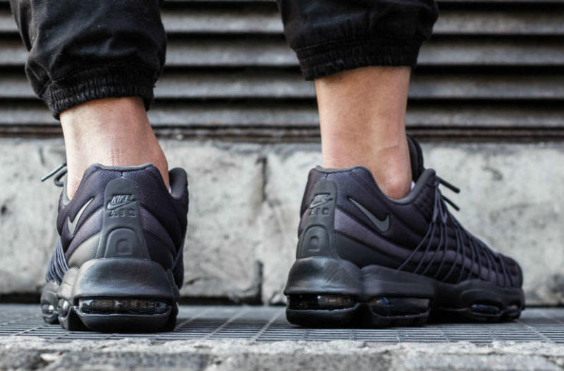 air max 95 black black dark grey