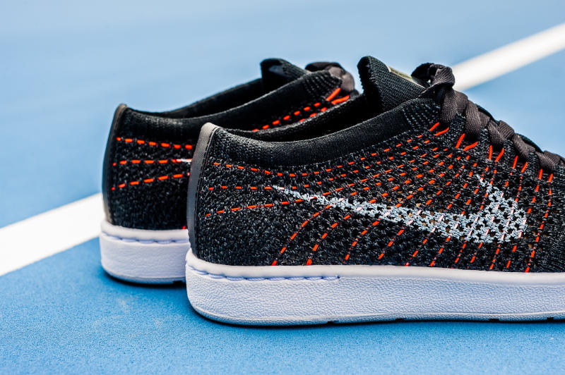 nike tennis flyknit