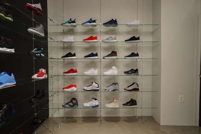 sneaker room