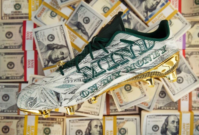 Snoop Dogg Money Cleats | Sole Collector