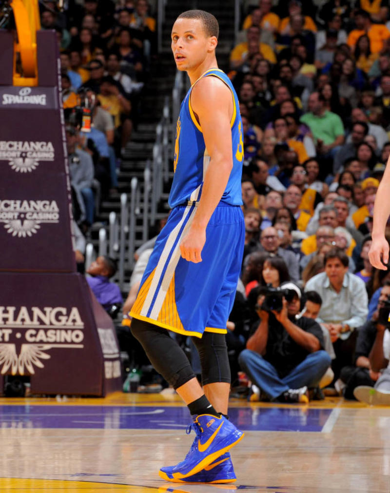 Stephen Curry Scores 47 Points Against the Los Angeles Lakers in a Nike  Hyperfuse 2012 PE