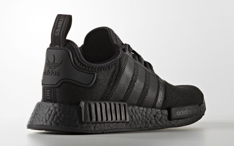 adidas nmds triple black